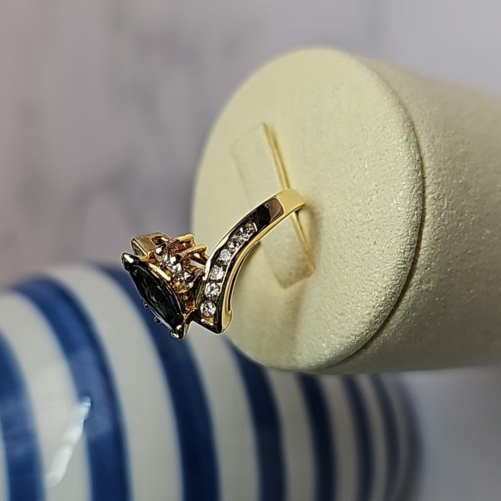 14KT YELLOW GOLD BLUE MARQUIS CUT SAPPHIRE AND DIAMOND RING - Picture 6 of 12